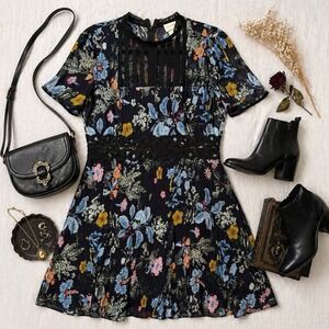 Foxie Dox Revolve Juniper Dress Navy Floral Midi Crochet Details Sz L Victorian